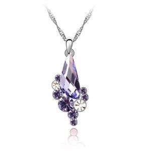 PŘÍVĚSEK SE SWAROVSKI KRYSTALKY FIALOVÉ